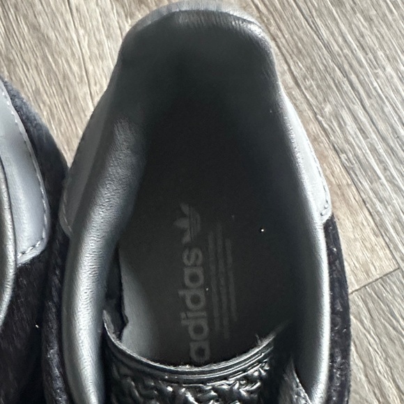 Adidas Black Gazelle women’s size 5 black velvet and suede - Picture 10 of 11